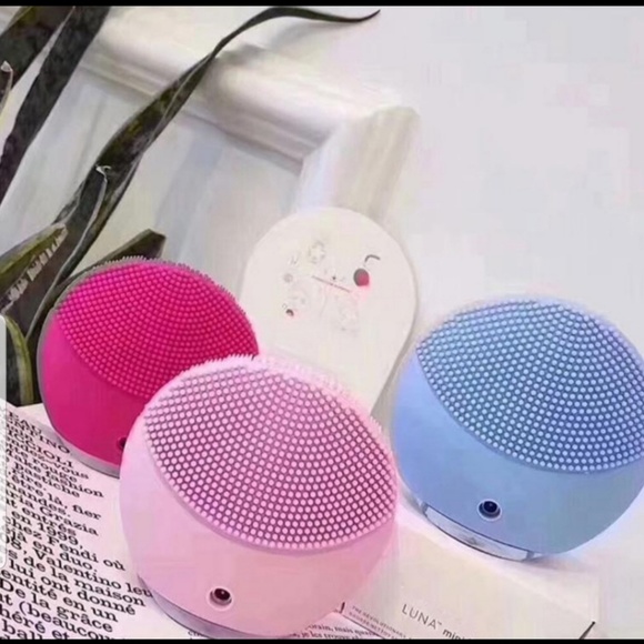 Facial cleansing brush - Picture 2 of 6